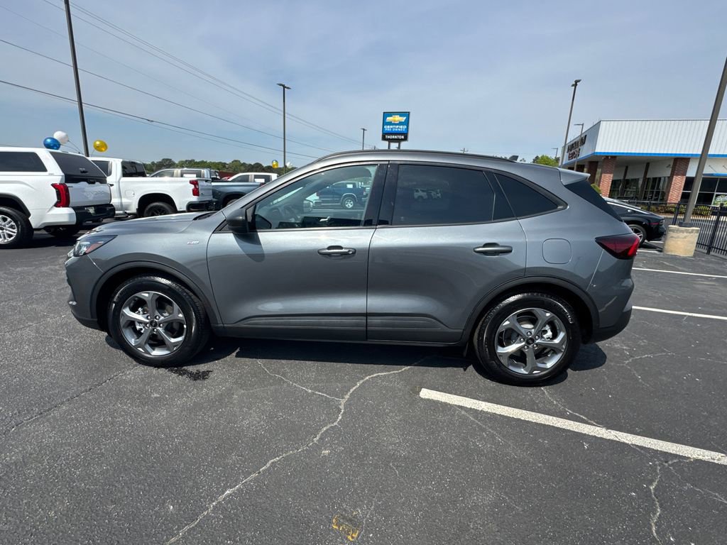 Used 2025 Ford Escape ST-Line FWD image 9