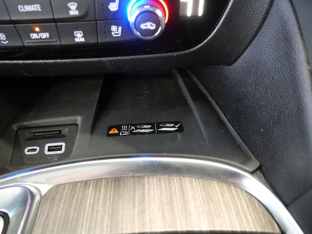 Used 2024 Buick Enclave Avenir w/ Avenir Technology Package AWD/4WD image 32