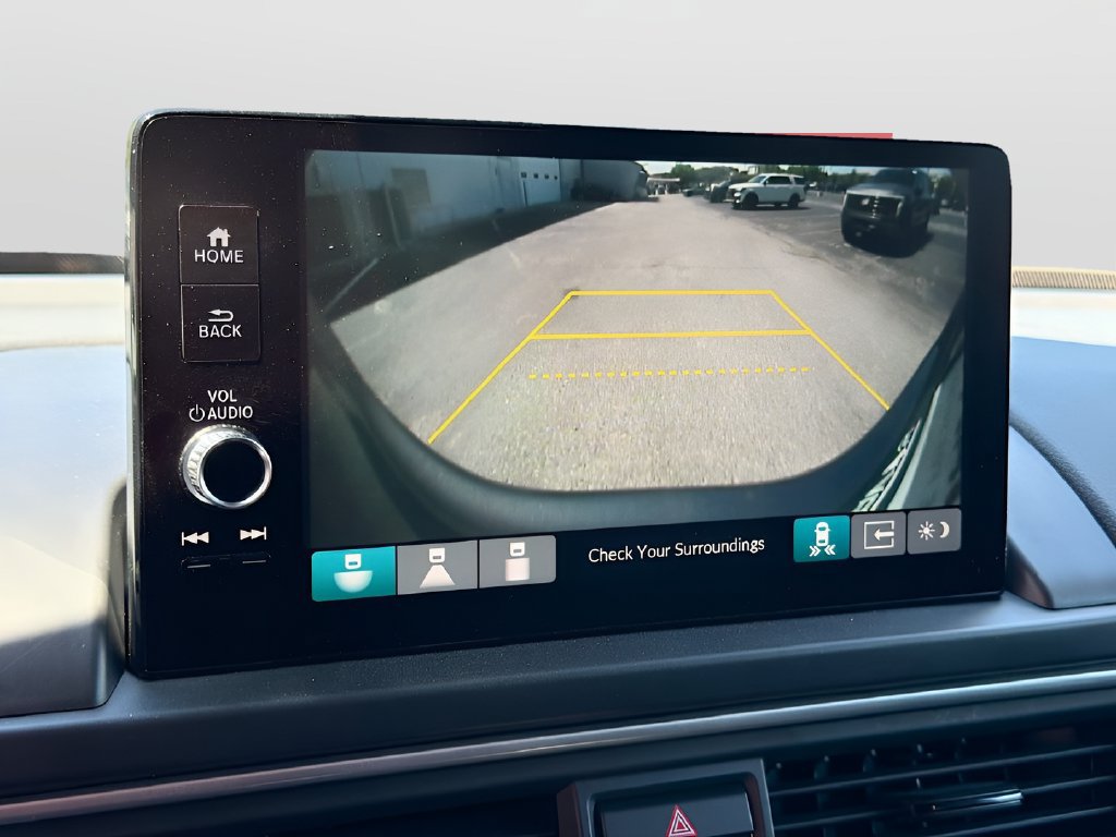 Used 2025 Honda Pilot EX-L image 13