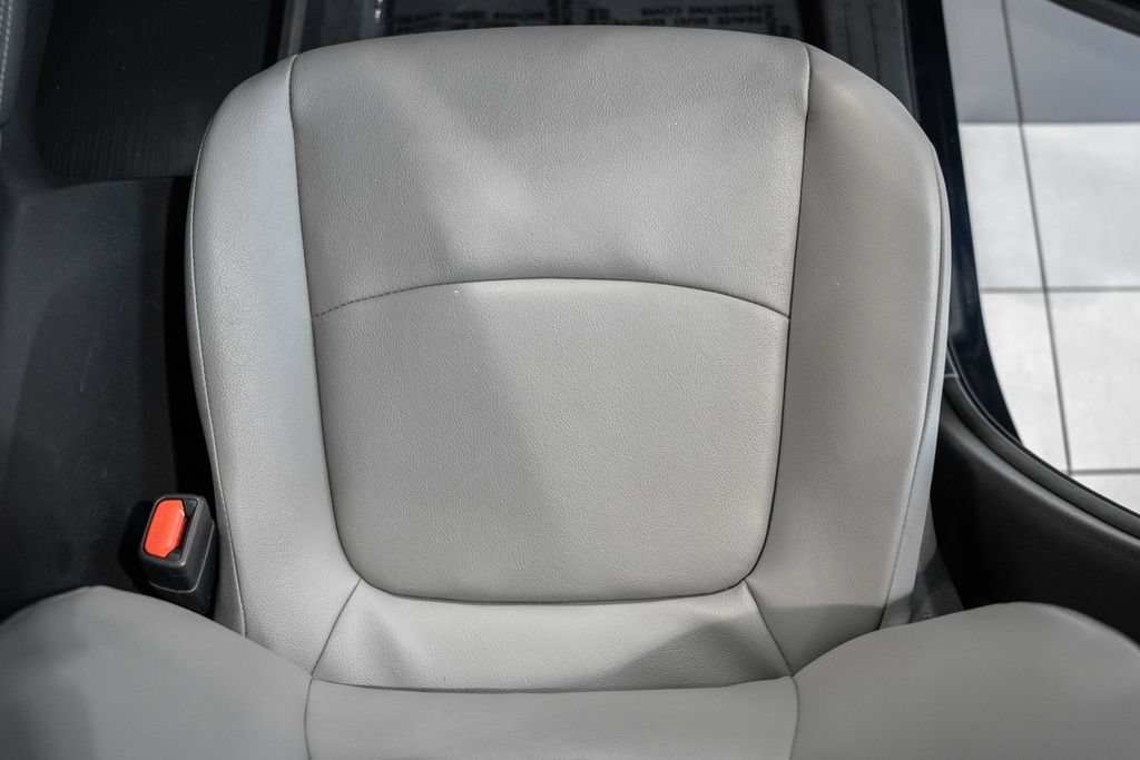 Used 2025 Toyota Sienna XLE FWD image 33