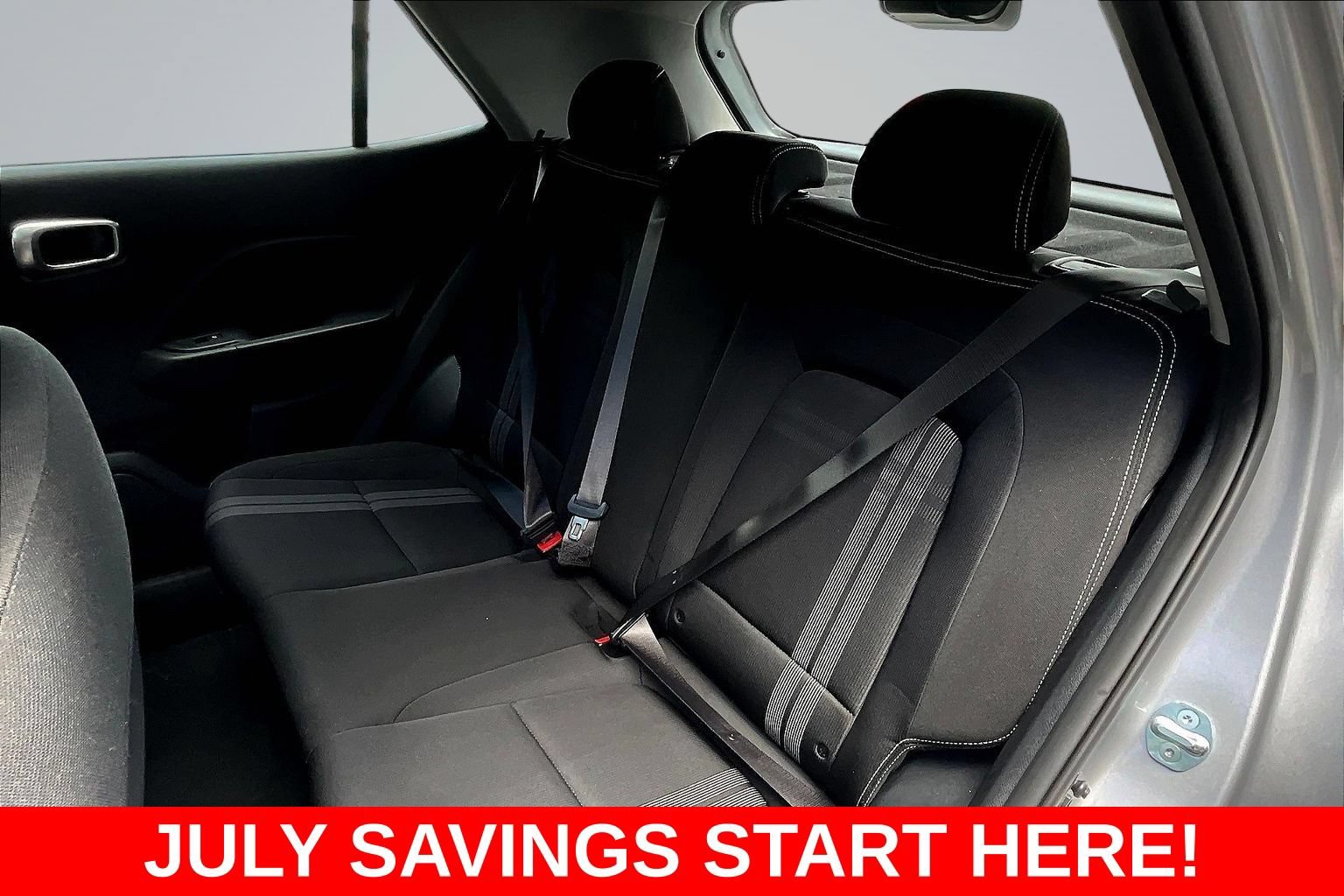 Used 2025 Hyundai Venue SEL FWD image 29