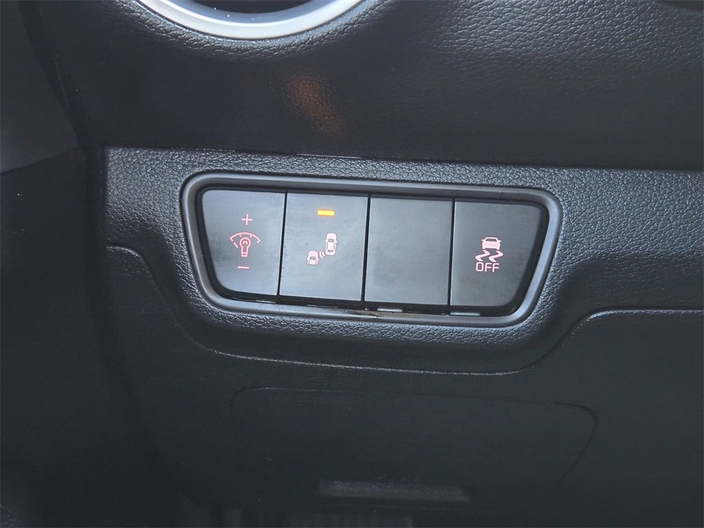 Certified 2024 Kia Forte LXS w/ LXS Technology Package image 23