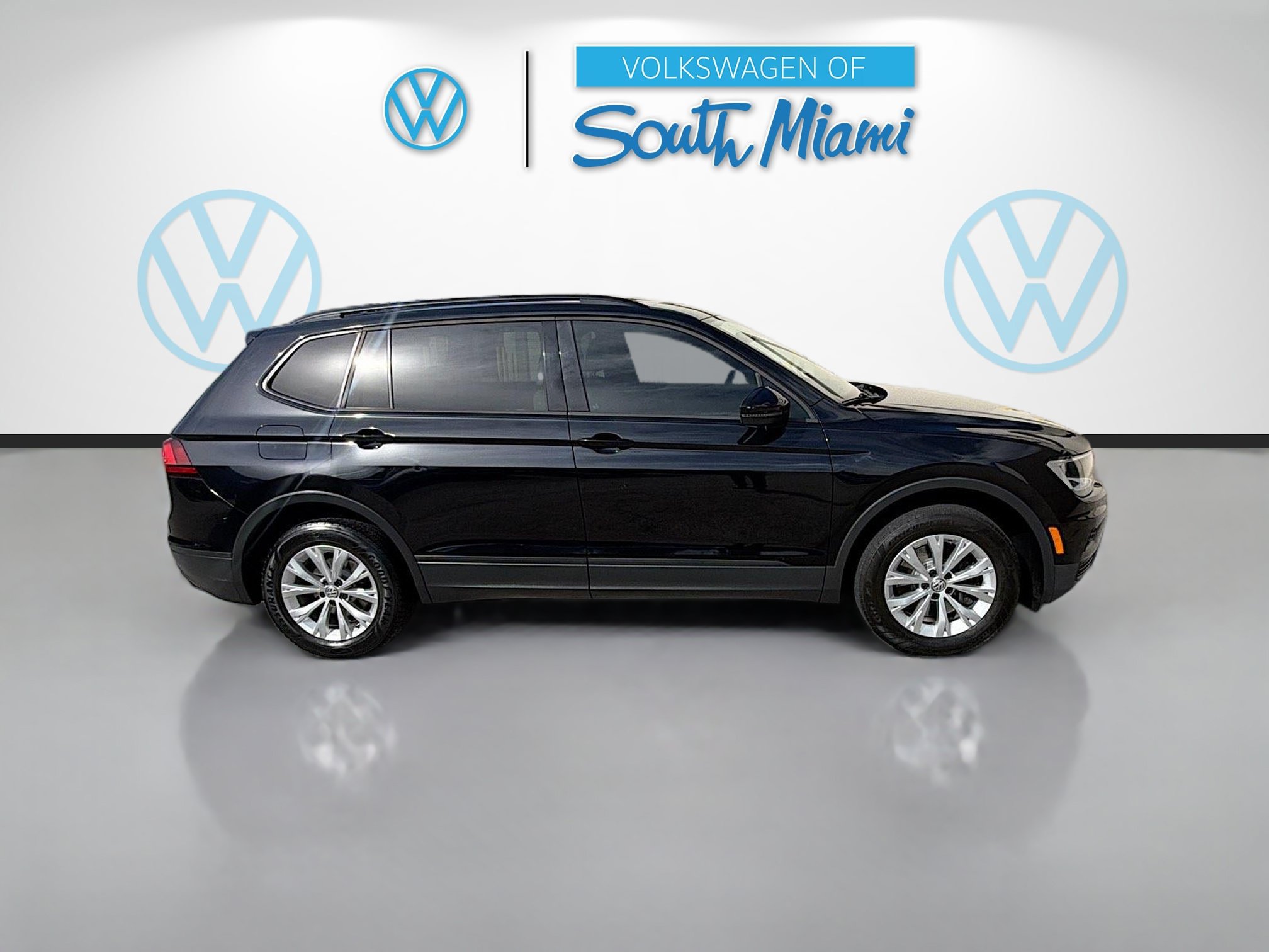 Used 2019 Volkswagen Tiguan S w/ Driver Assistance Package FWD image 8