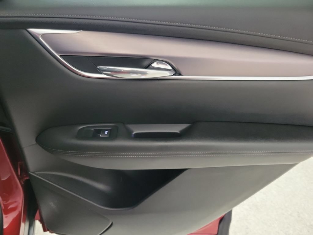 Certified 2023 Cadillac XT6 Luxury FWD image 25