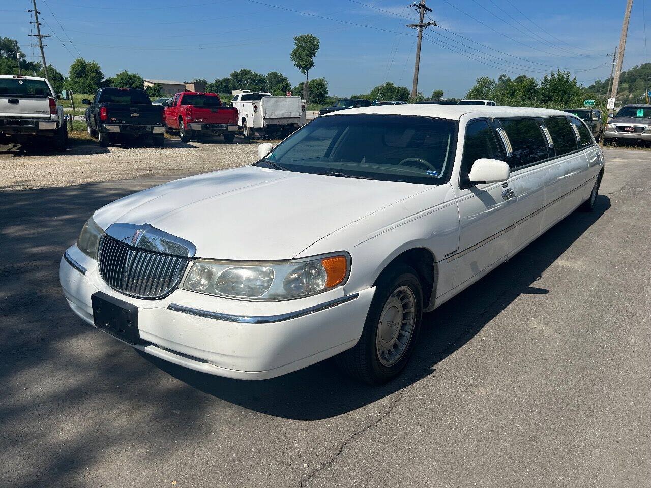 Used 1999 Lincoln Town Car Executive RWD image 9