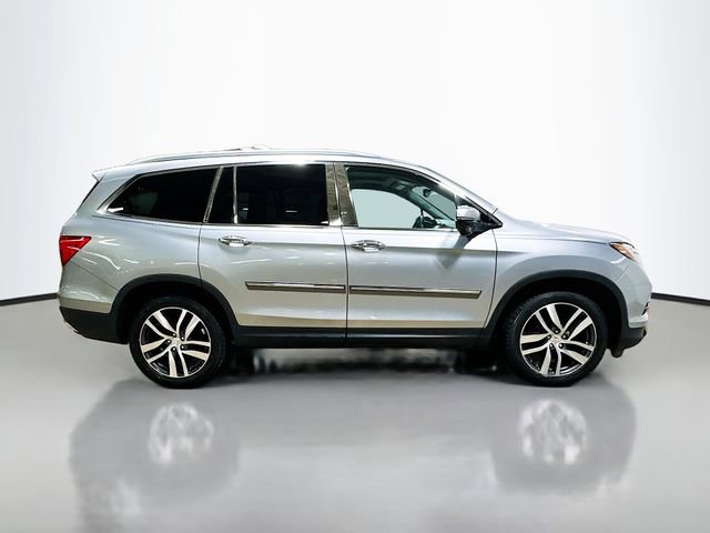 Used 2018 Honda Pilot Touring image 5