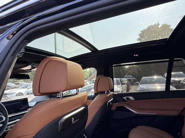 New 2027 BMW X7 xDrive40i w/ M Sport Package AWD/4WD image 11
