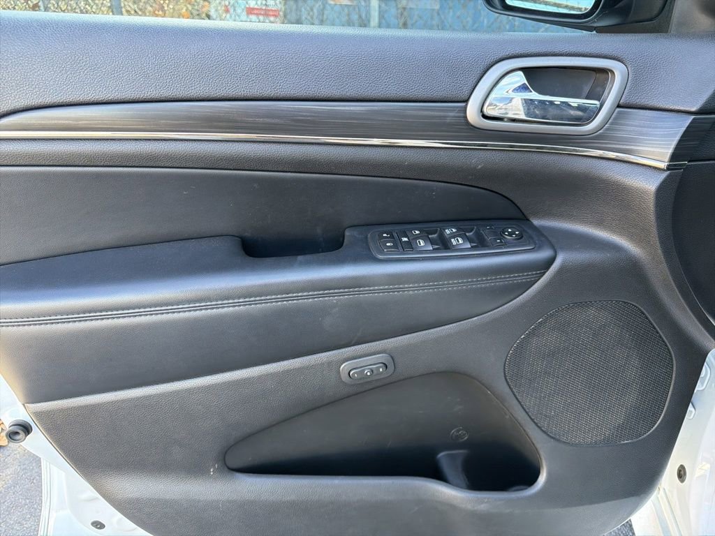 Used 2020 Jeep Grand Cherokee Limited X image 12