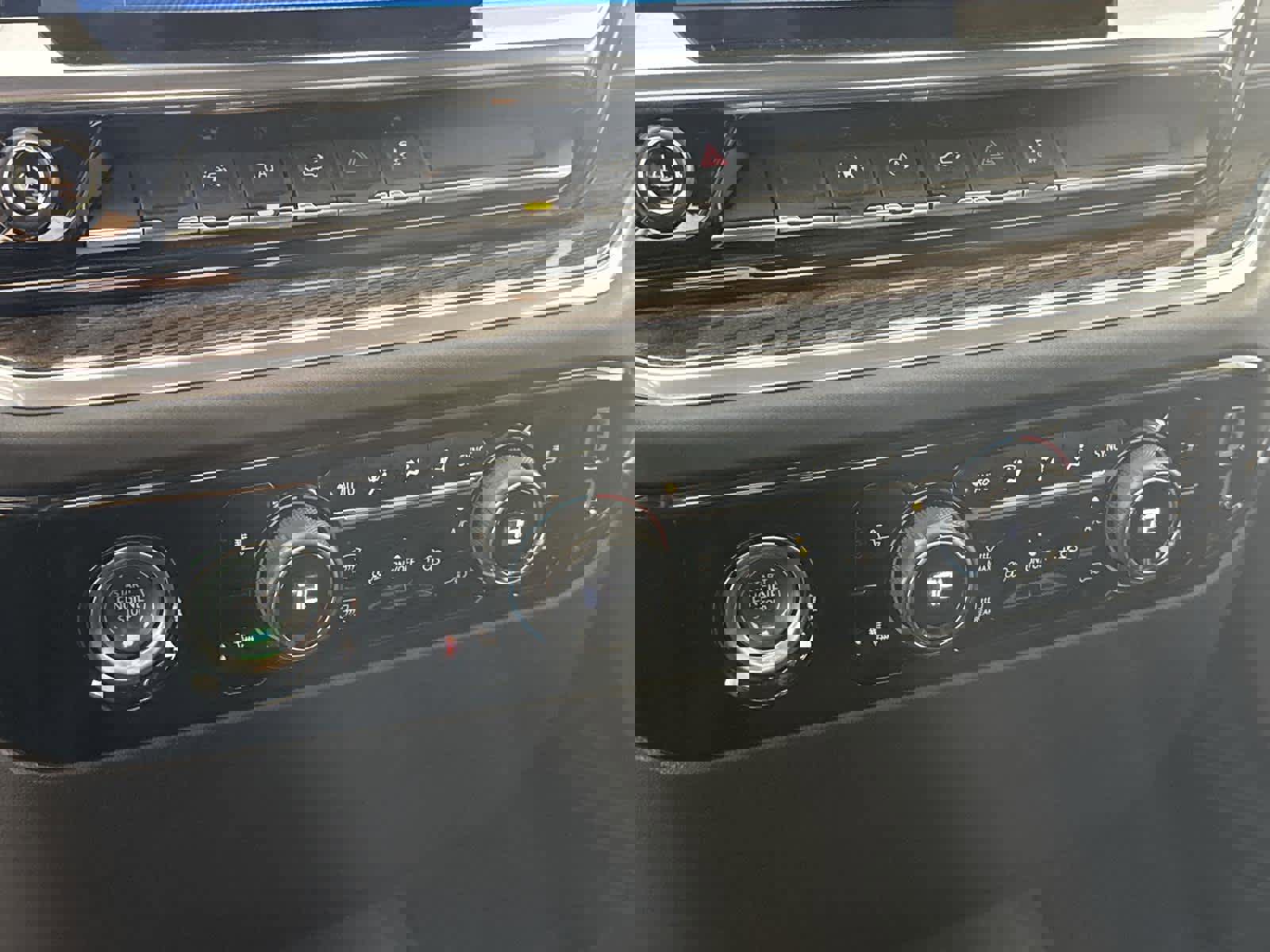 Used 2022 Chevrolet Silverado 1500 LT image 19