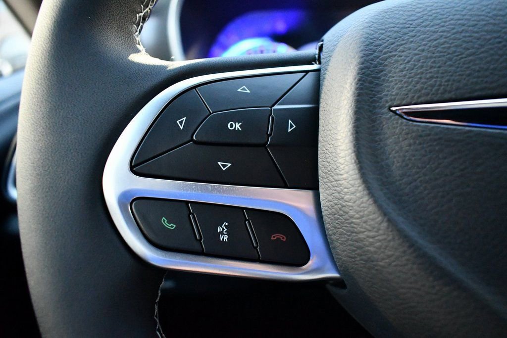 New 2026 Chrysler Pacifica Select image 18