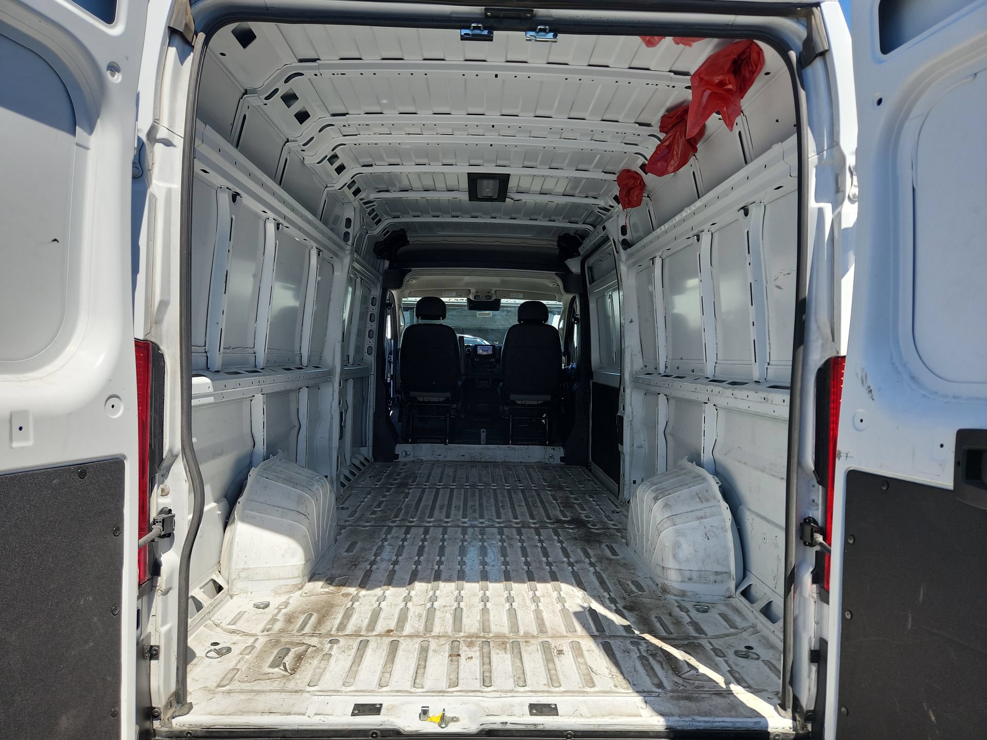 Used 2025 RAM ProMaster 3500 w/ Convenience Group FWD image 19
