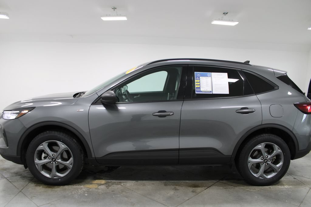 Used 2025 Ford Escape ST-Line AWD/4WD image 6