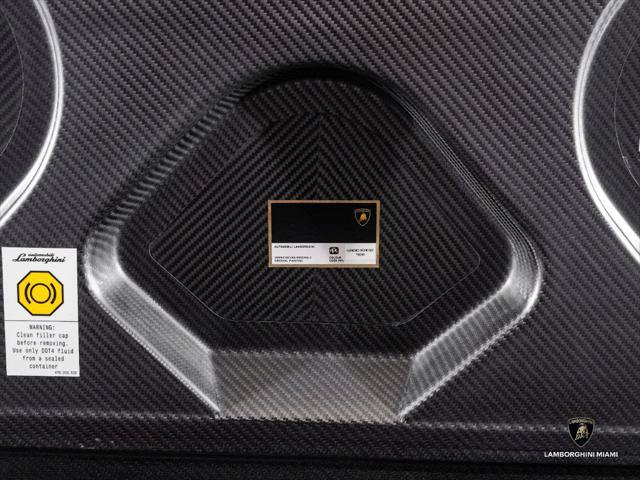 Used 2024 Lamborghini Revuelto AWD/4WD image 8