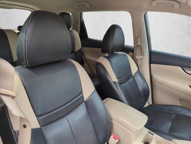 Used 2017 Nissan Rogue SV FWD image 25