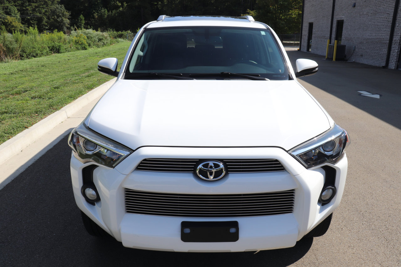 Used 2016 Toyota 4Runner SR5 Premium image 2