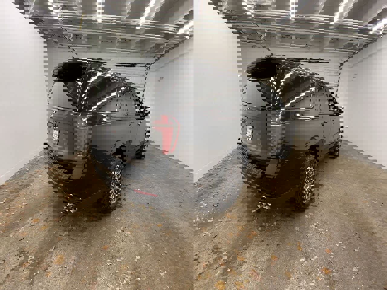 Used 2025 Chevrolet Suburban Z71 image 6