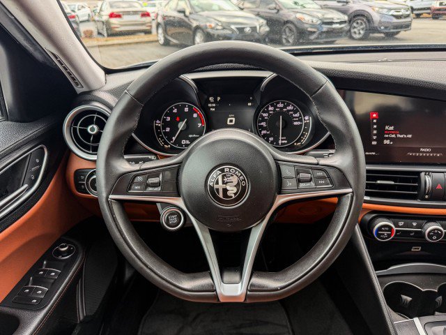 Used 2017 Alfa Romeo Giulia Sprint w/ Cold Weather Package image 8