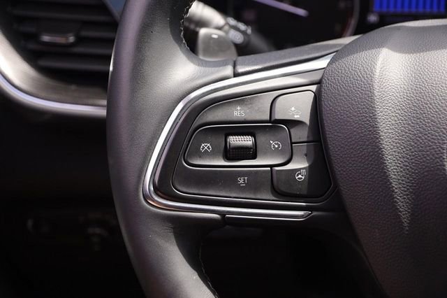 Used 2022 Buick Envision Essence w/ Technology Package I FWD image 13