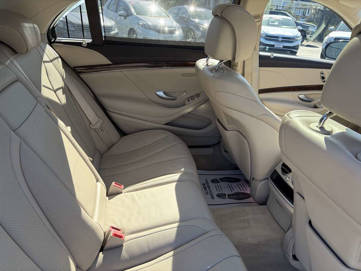 Used 2017 Mercedes-Benz S 550 4MATIC Sedan image 23