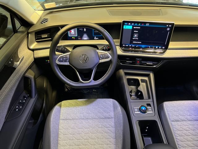 Certified 2025 Volkswagen Tiguan S FWD image 18