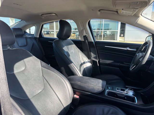 Used 2019 Ford Fusion Energi Titanium FWD image 9
