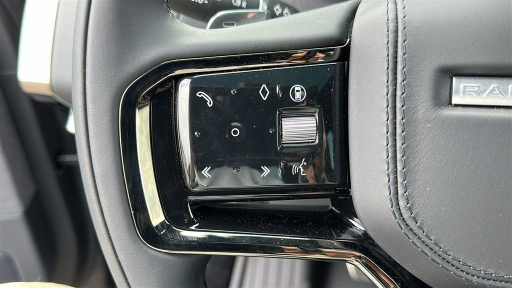 New 2025 Land Rover Range Rover Sport Dynamic SE image 12
