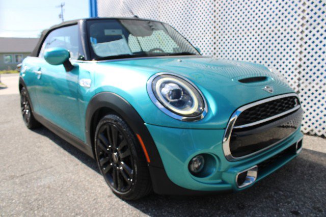 Used 2021 MINI Cooper S FWD image 2