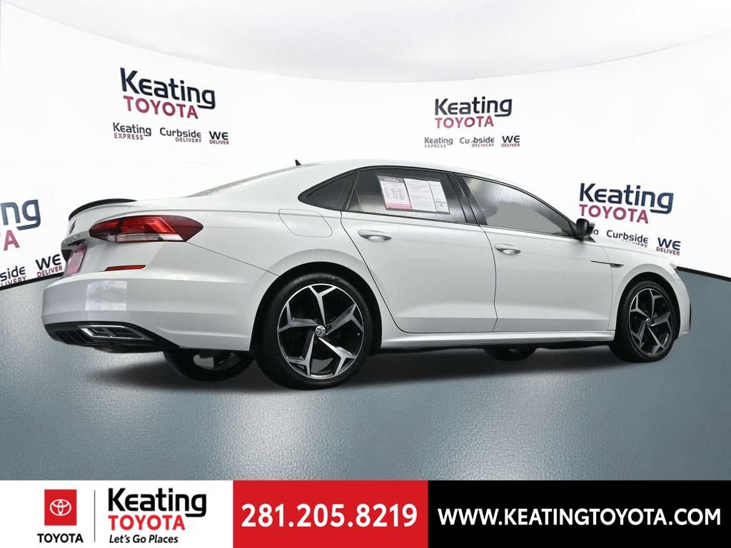 Used 2022 Volkswagen Passat 2.0T R-Line image 18