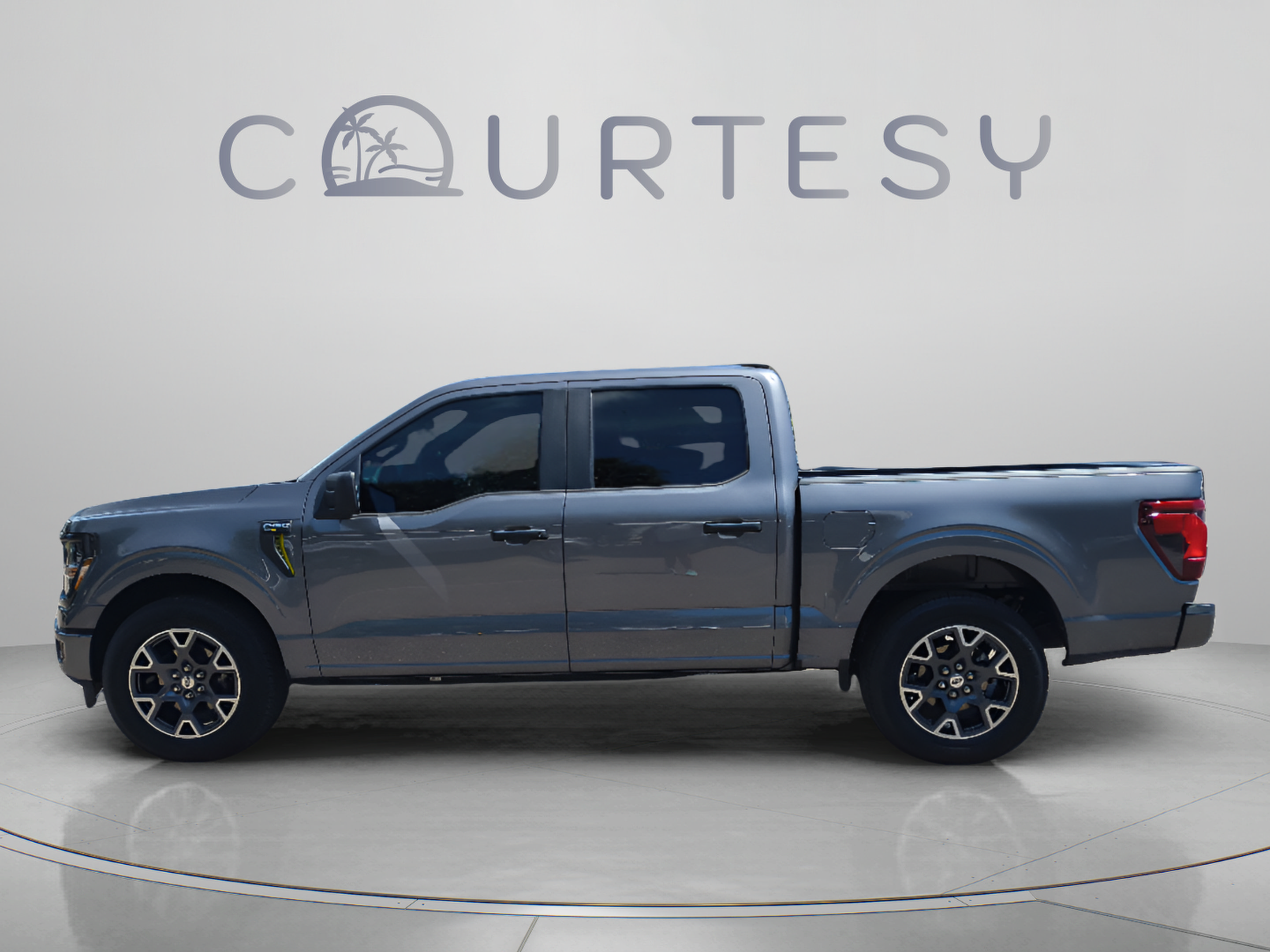 Used 2024 Ford F150 STX RWD image 2