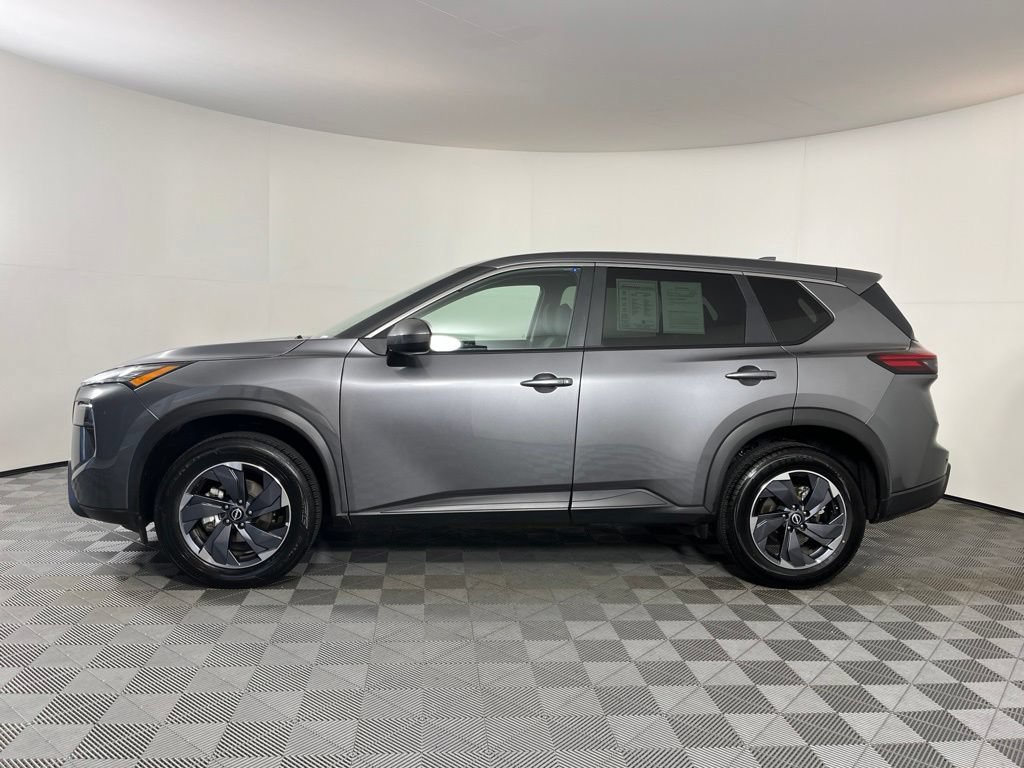Used 2025 Nissan Rogue SV FWD image 13