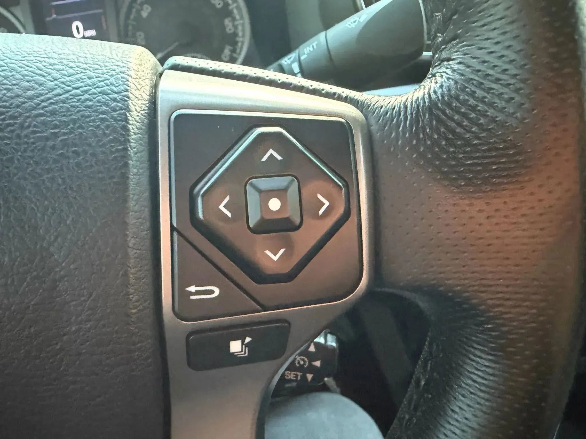 Used 2017 Toyota Tacoma SR5 w/ Tow Package image 22