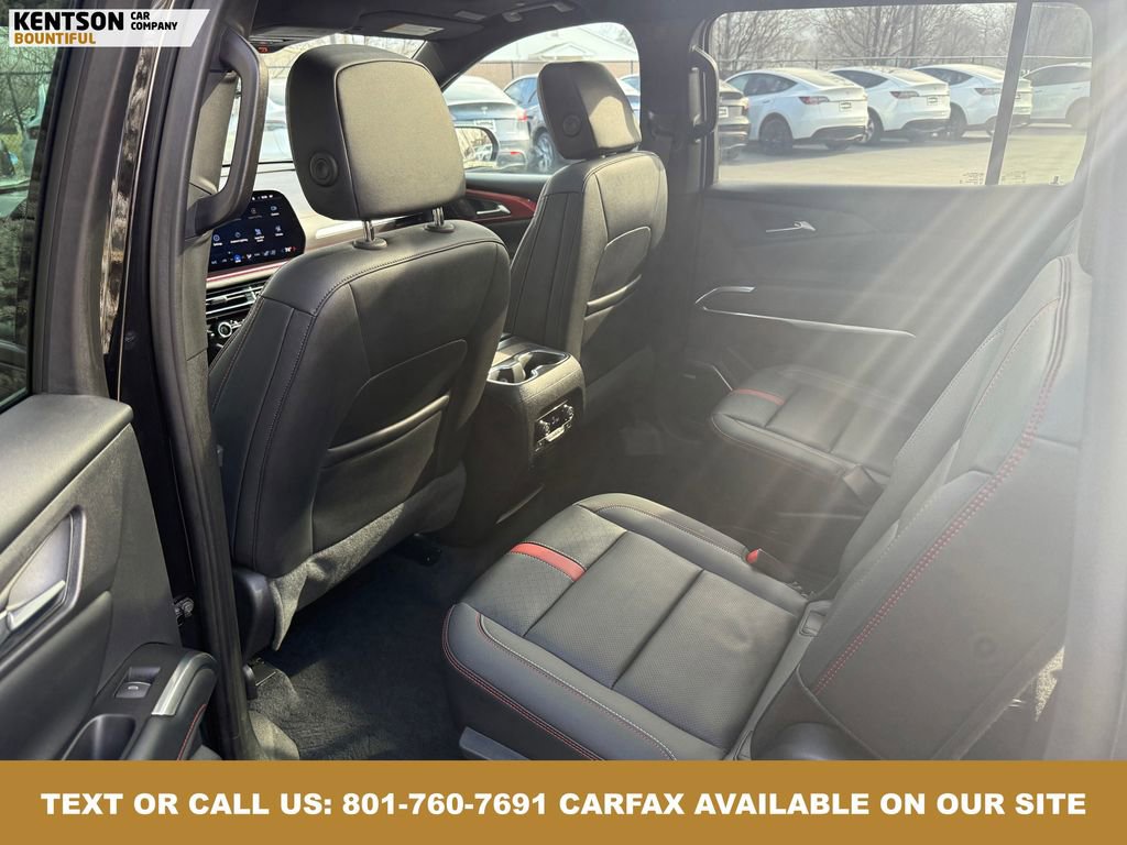 Used 2024 Chevrolet Traverse RS image 36