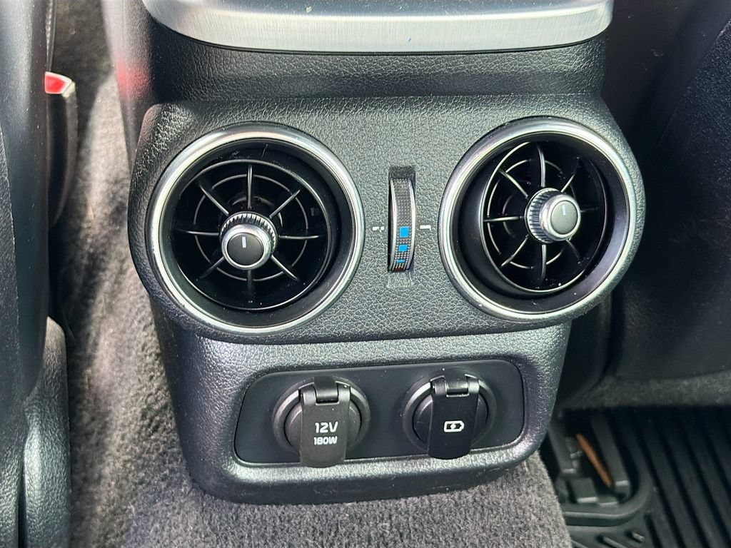 Used 2022 Kia Stinger GT2 AWD/4WD image 24