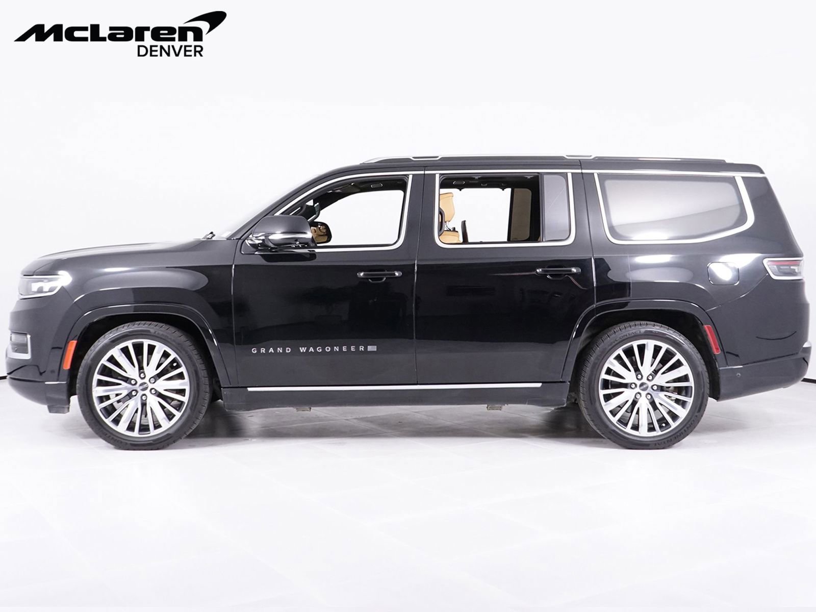 Used 2022 Jeep Grand Wagoneer Series III w/ Rear Seat Video Group 1 image 2