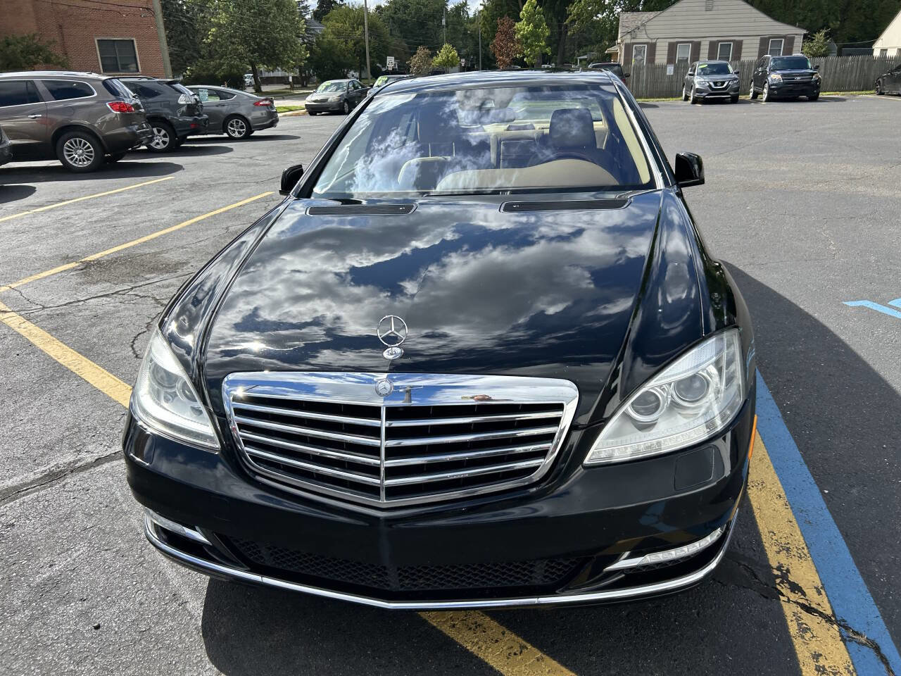 Used 2010 Mercedes-Benz S 550 4MATIC image 3
