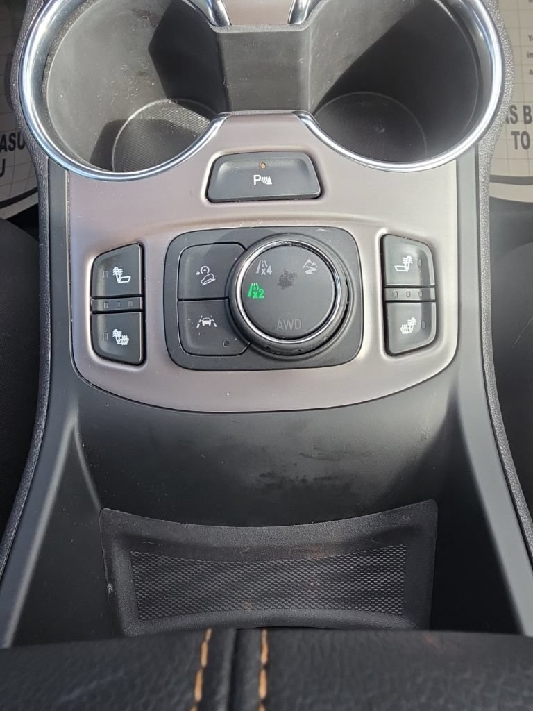 Used 2024 GMC Terrain AT4 w/ Tech Package AWD/4WD image 29