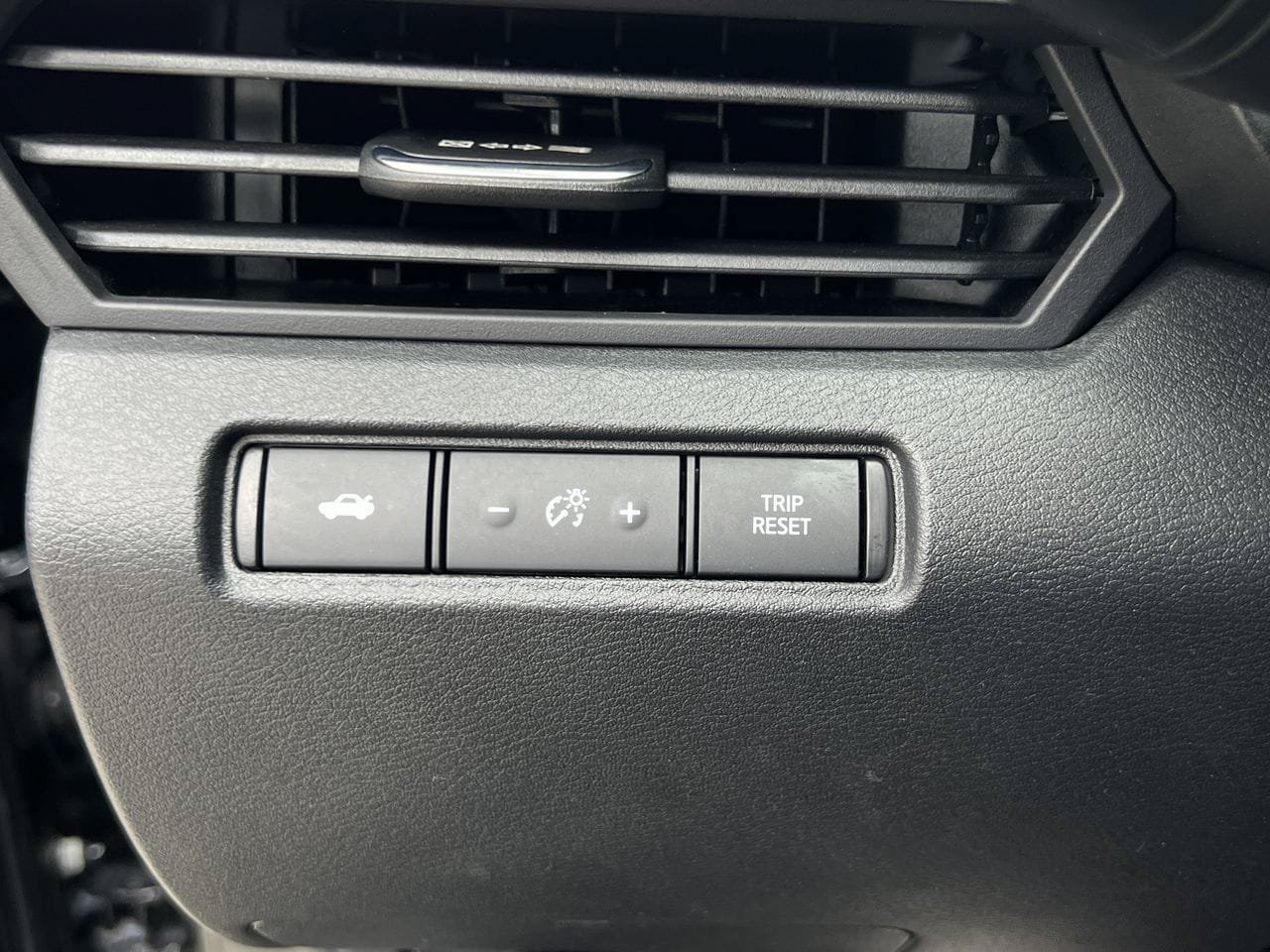 Used 2023 Nissan Altima 2.5 SV AWD/4WD image 14