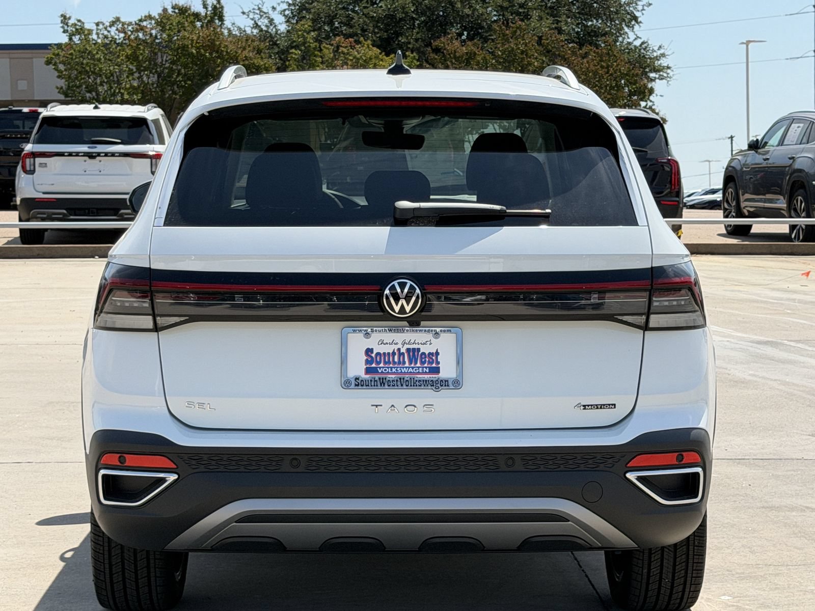 New 2026 Volkswagen Taos SEL AWD/4WD image 5