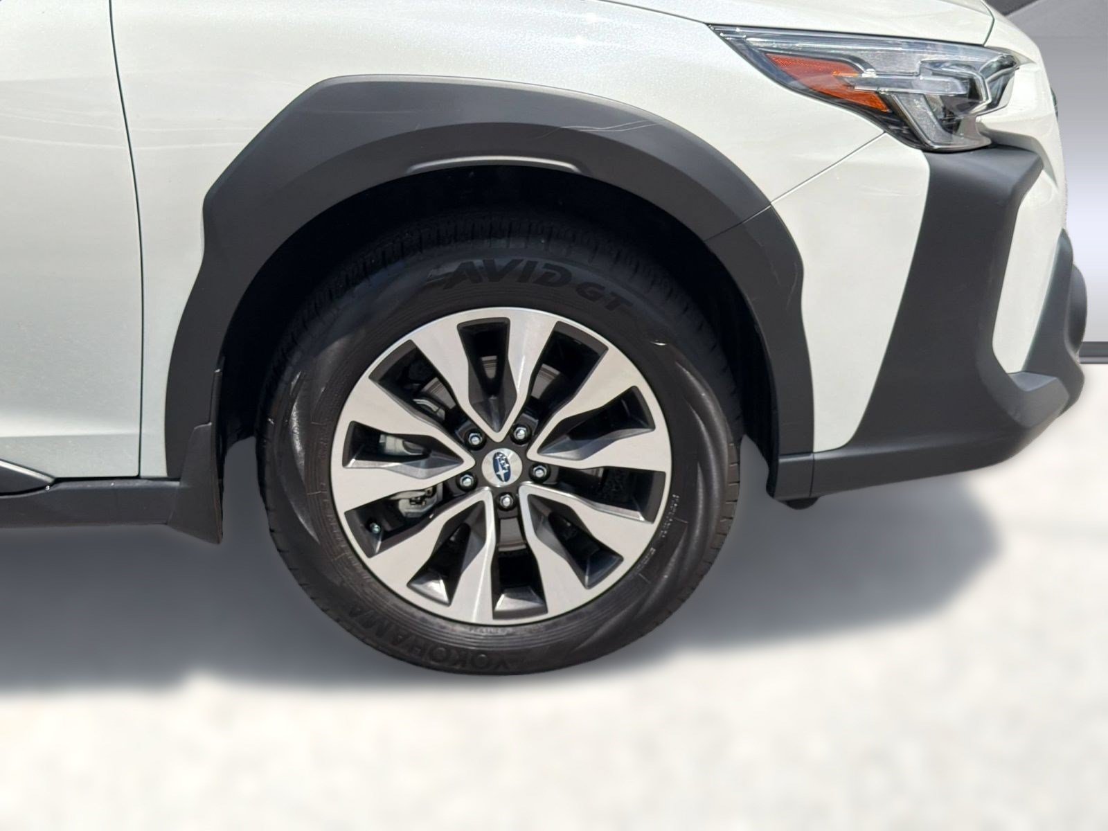 Used 2025 Subaru Outback Touring w/ Popular Package #2 AWD/4WD image 12