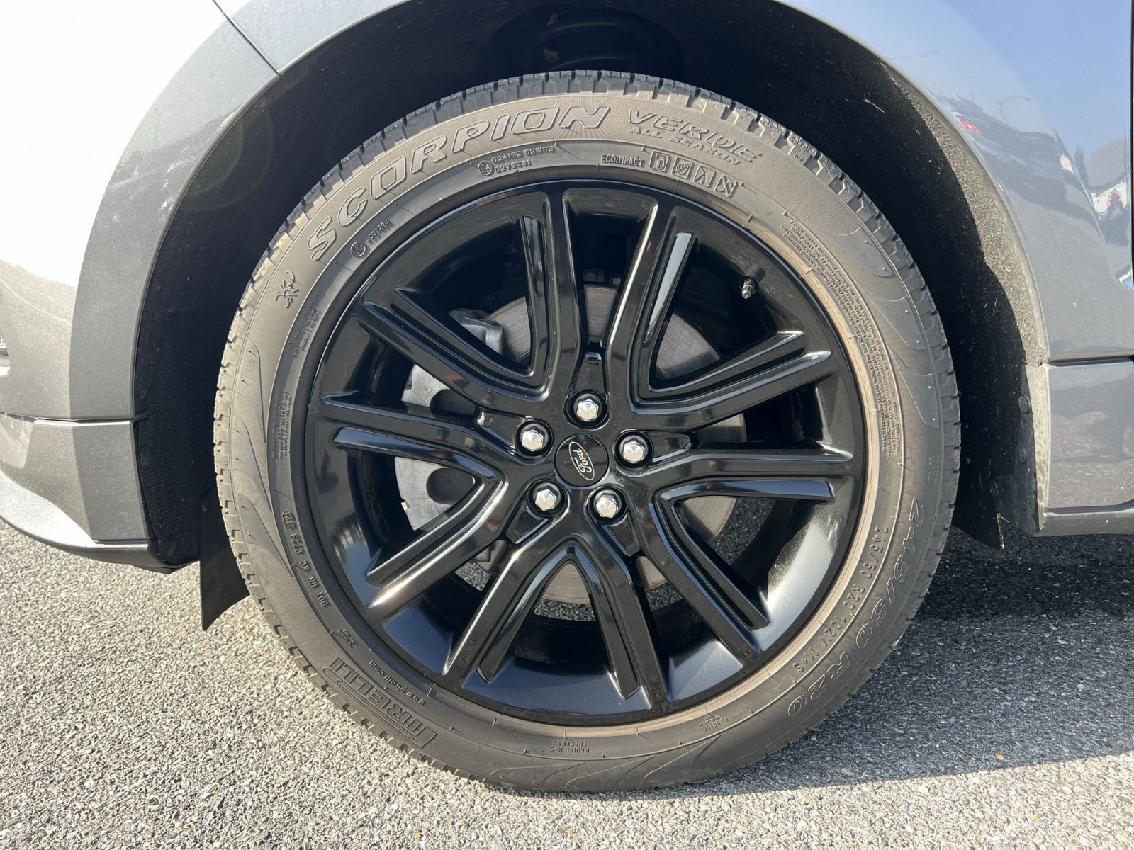 Certified 2024 Ford Edge ST-Line w/ Class II Trailer Tow Package AWD/4WD image 20