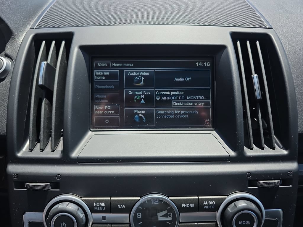 Used 2015 Land Rover LR2 AWD/4WD image 20
