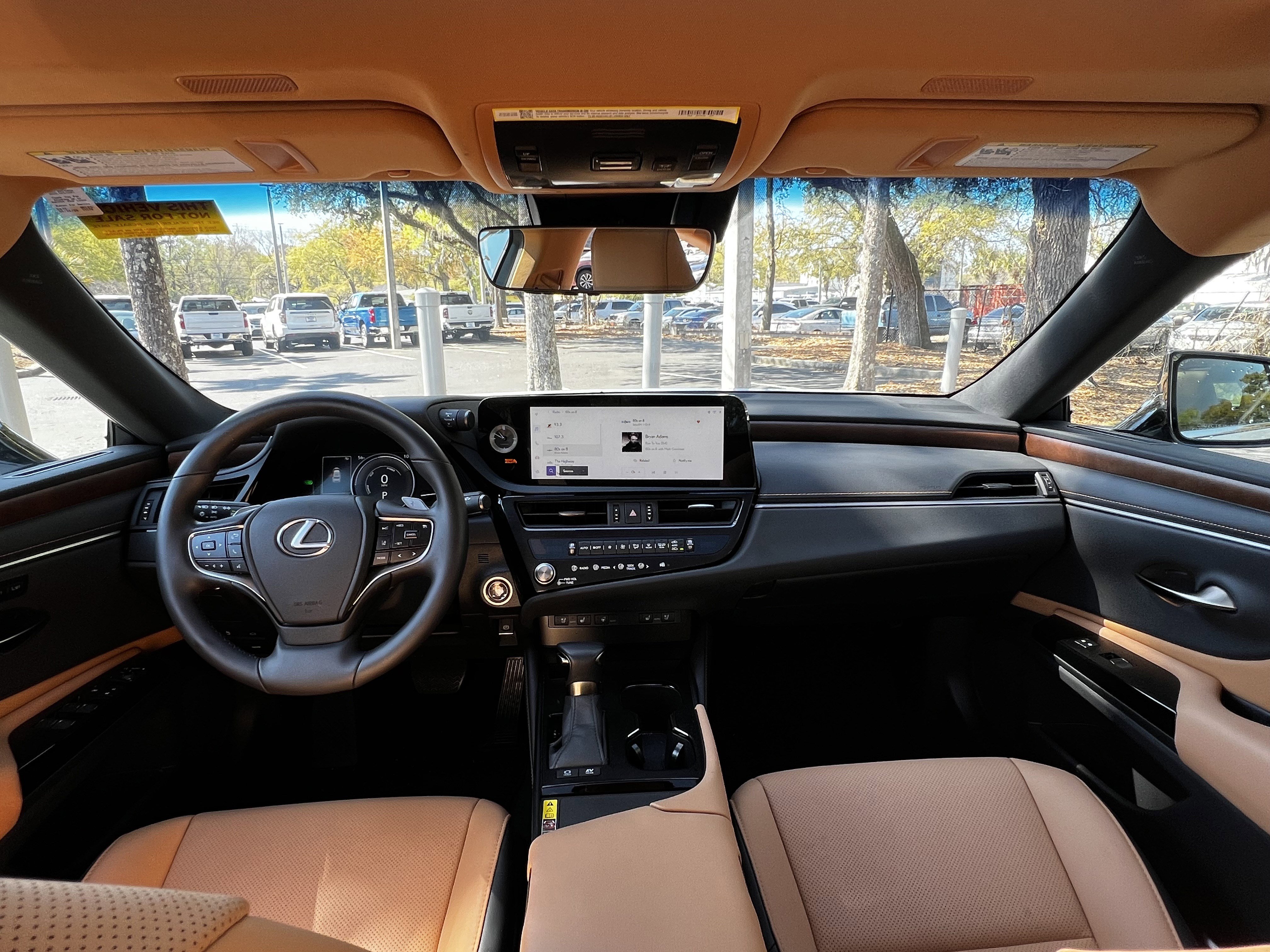 Certified 2025 Lexus ES 300h w/ Premium Package image 35