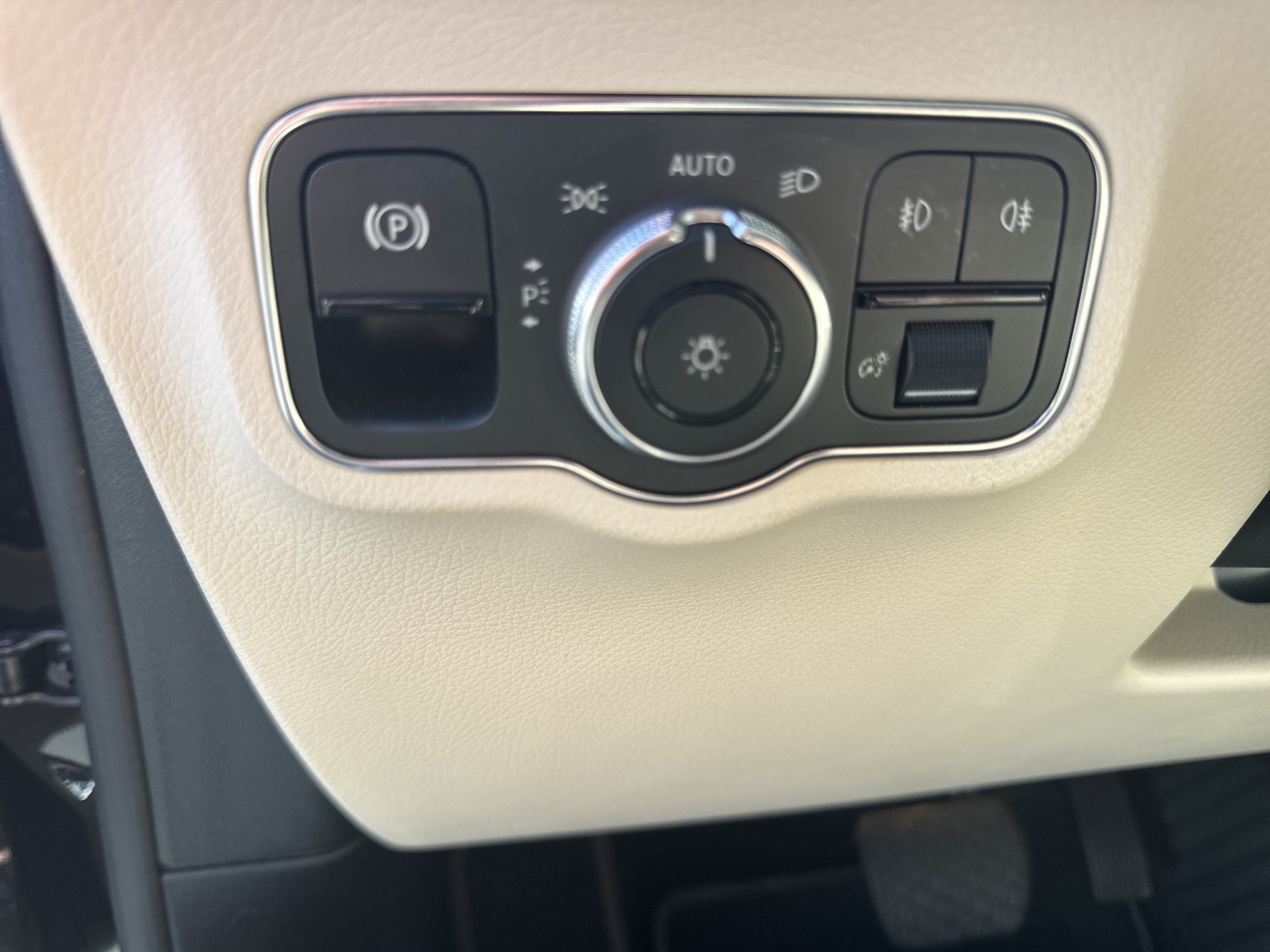 Used 2021 Mercedes-Benz GLA 250 4MATIC image 22