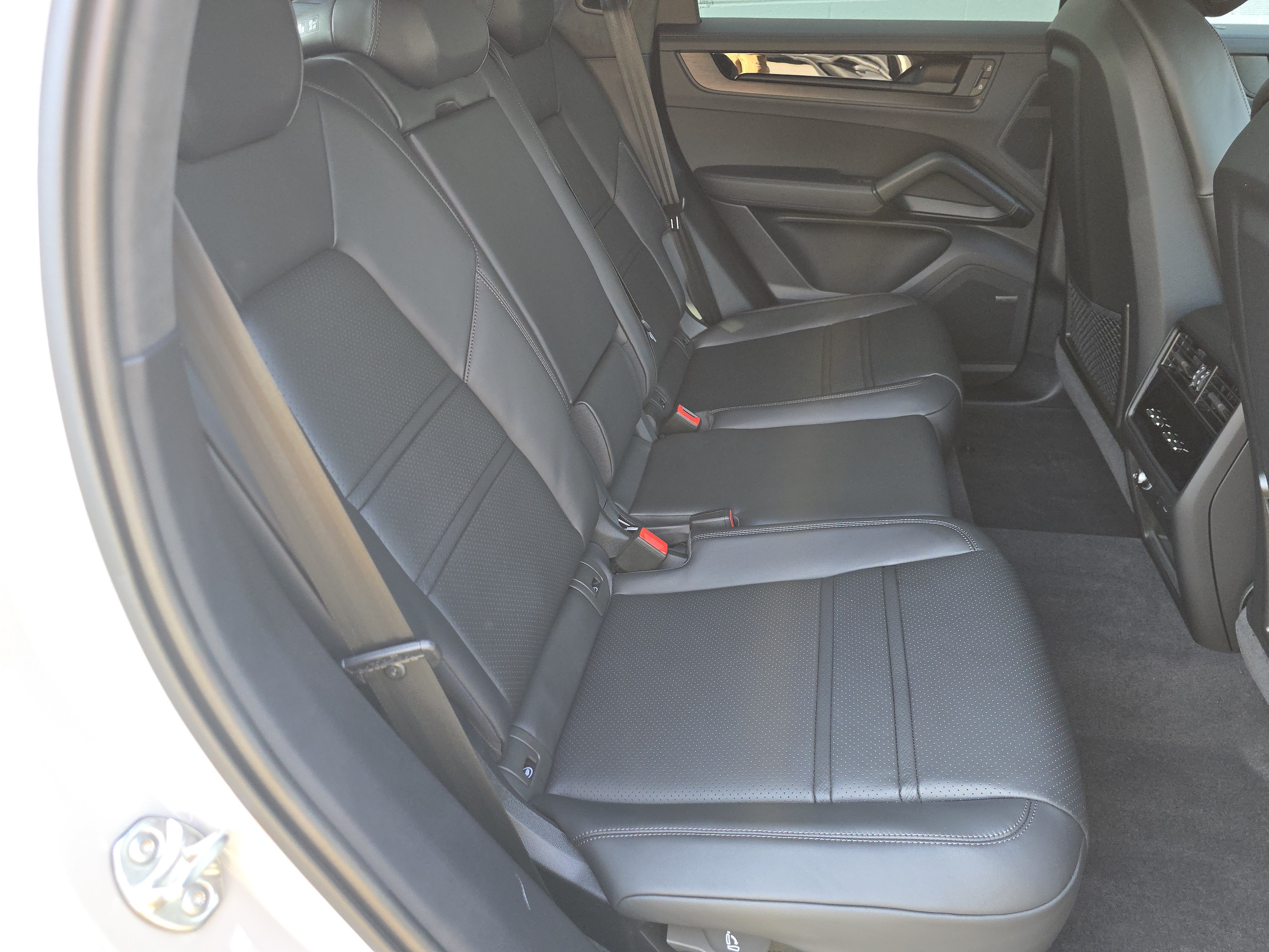 New 2026 Porsche Cayenne GTS AWD/4WD image 21