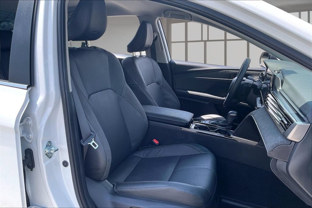 Used 2025 Toyota Camry XLE FWD image 27