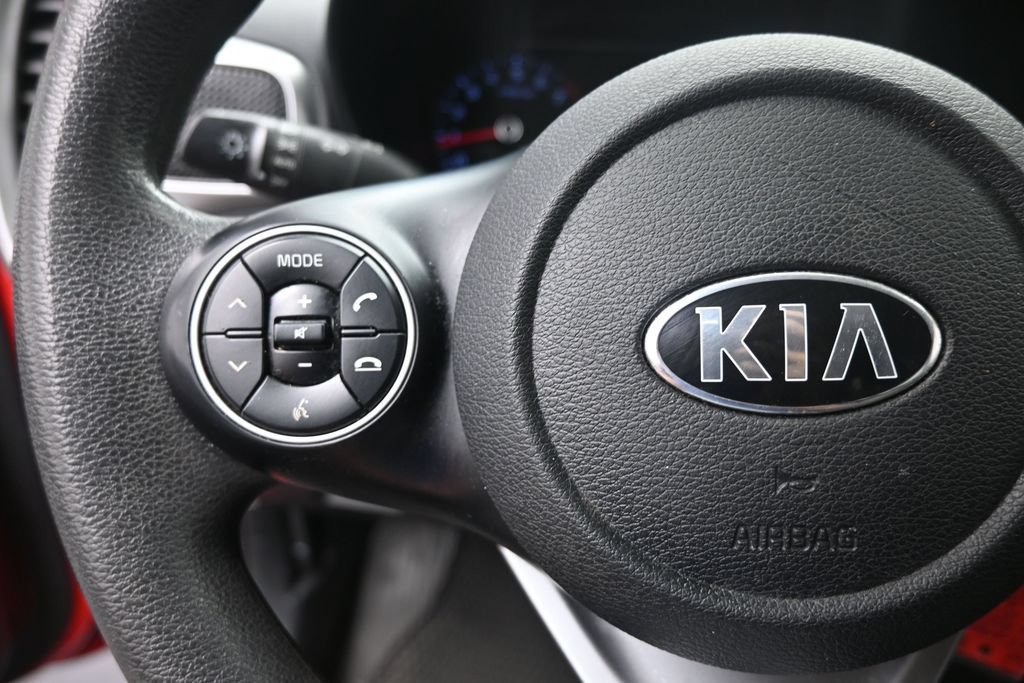 Used 2020 Kia Soul LX FWD image 15