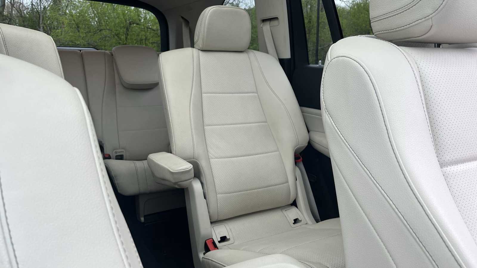 Used 2022 Mercedes-Benz GLS 450 4MATIC image 24