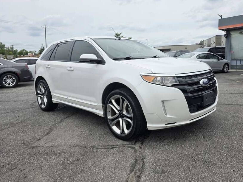 Used 2014 Ford Edge Sport w/ Driver Entry Package AWD/4WD image 9