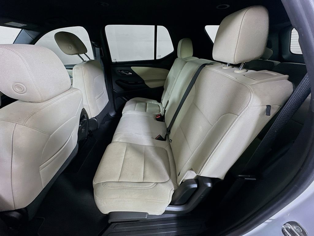 Used 2023 Chevrolet Traverse LS w/ Safety Package FWD image 14
