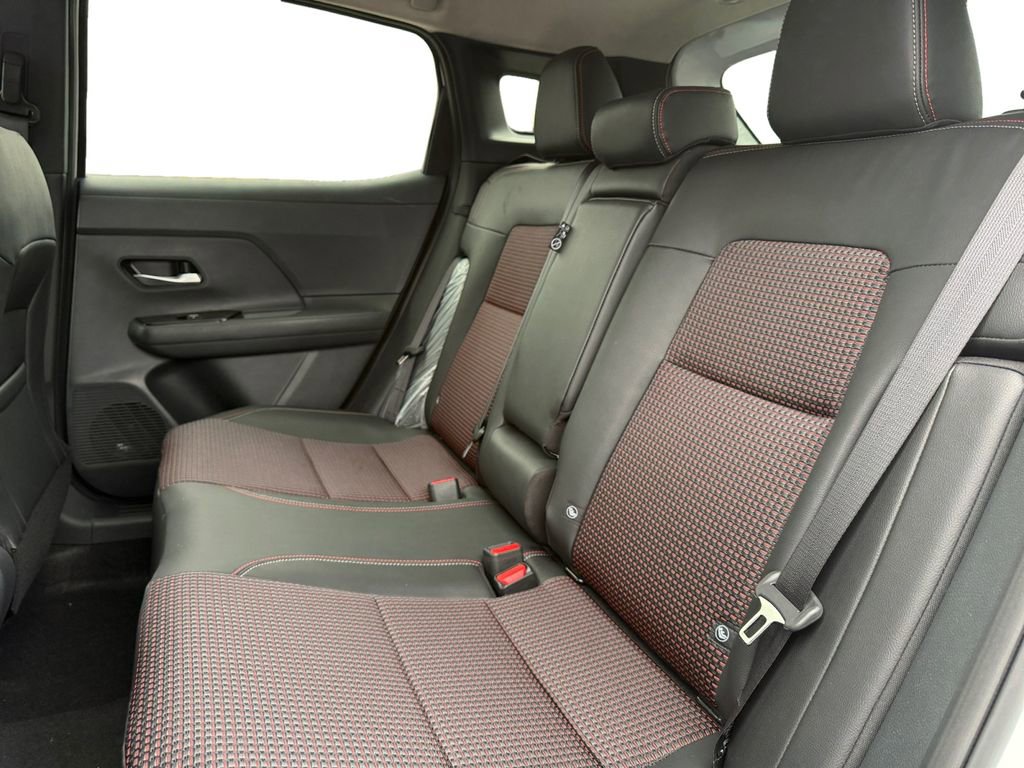 New 2026 Nissan Kicks SR w/ Cold Weather Package image 14